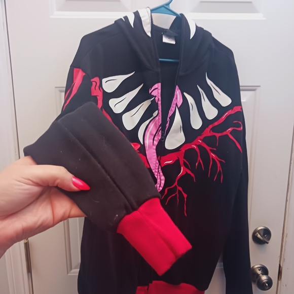 WWE Black and Red Zip Up Sweater - Picture 6 of 12